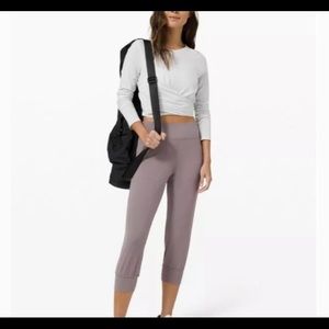 *SOLD* Lululemon align jogger crop - size 4